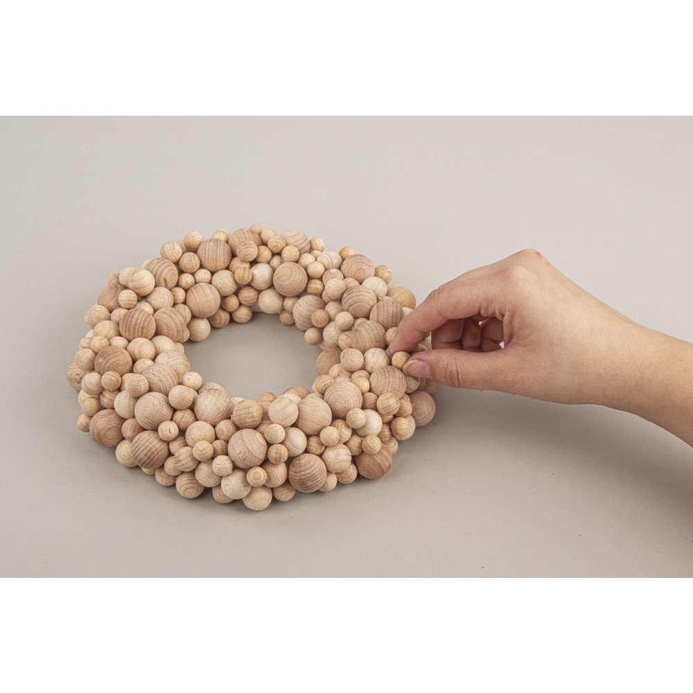 Kit : Couronne en boules de bois - 20 cm ø - 290 boules + 1 anneau polystyrène 17cm - 1 pièce