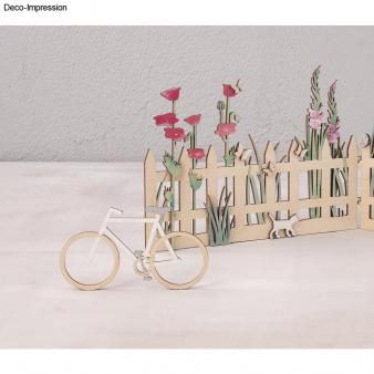 Vélos en bois miniatures
