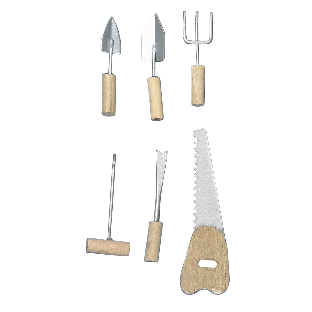 Outils en métal et bois